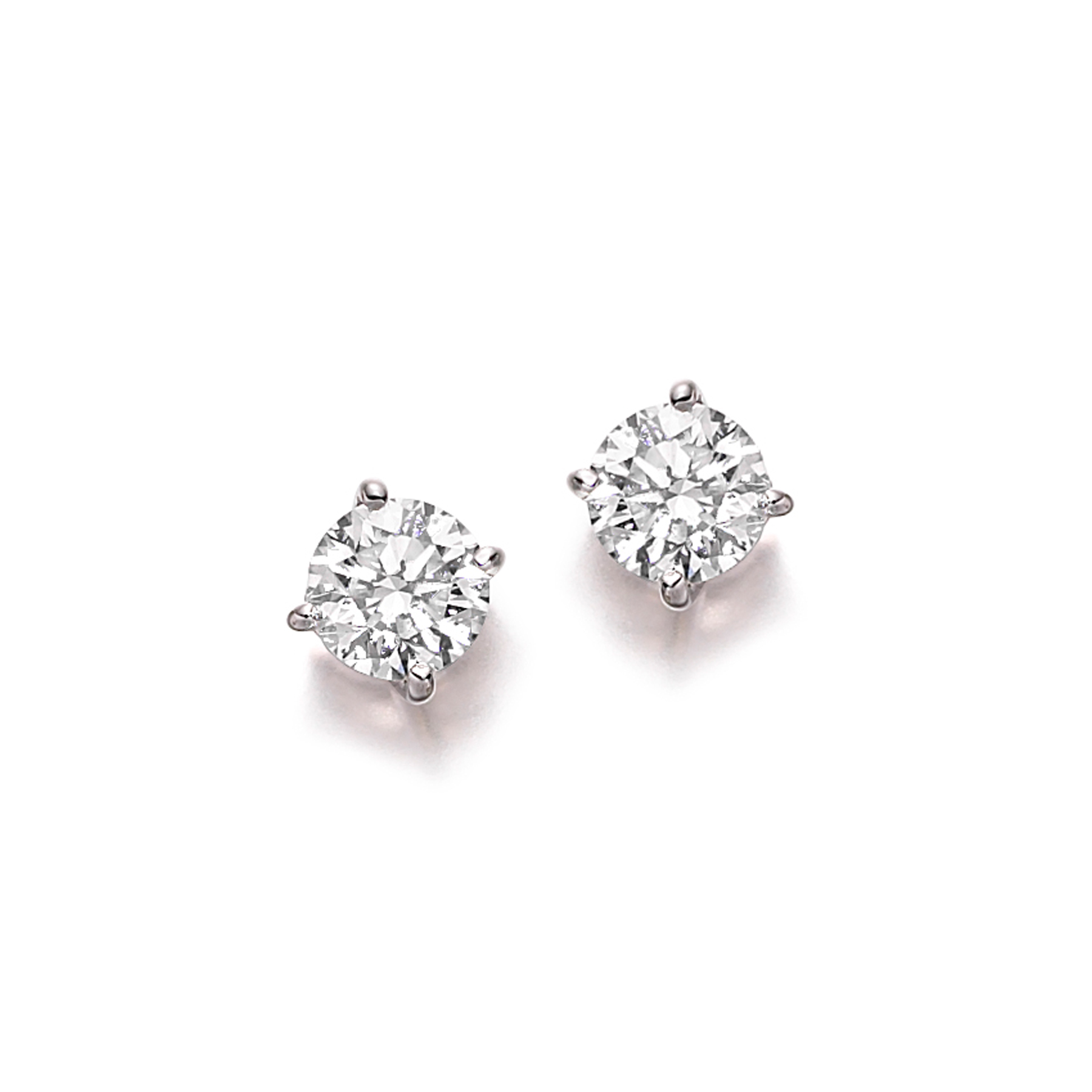 Diamond rub set stud earrings