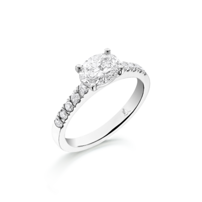 Oval diamond ring