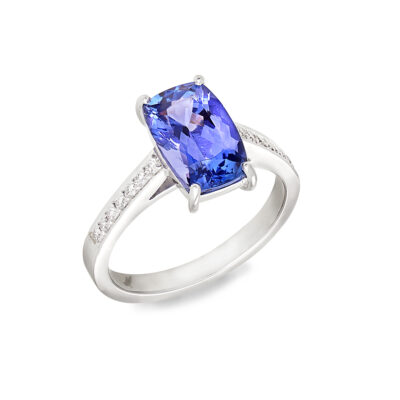 dark-blue-gem-ring